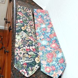 2 Boston Traders "FLOWER POWER" TIES...EUC